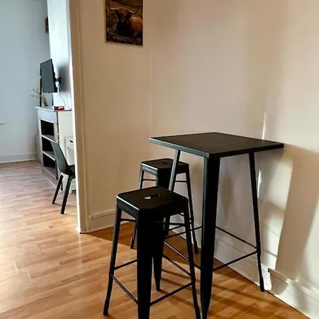 Beau Cosy Et Meuble Lez Lille, France